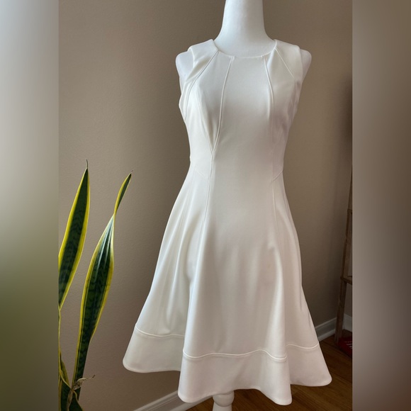 Non-wrinkle Dress - Picture 1 of 9